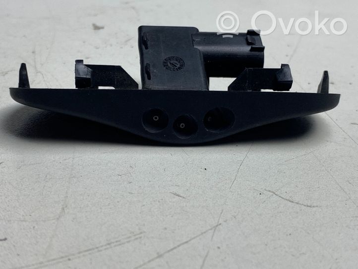 Audi A6 S6 C7 4G Ugello a spruzzo lavavetri per parabrezza 4G0955988