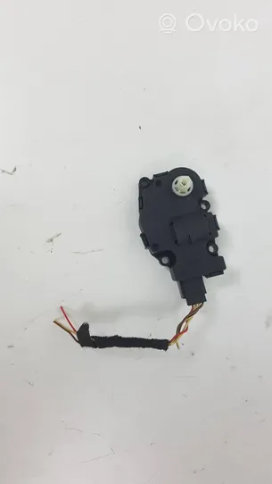 Audi A4 S4 B8 8K Motor/activador trampilla de calefacción K9749005