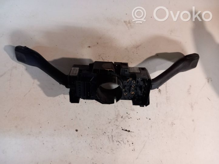 Audi A6 S6 C5 4B Leva/interruttore dell’indicatore di direzione e tergicristallo 8L0953513G