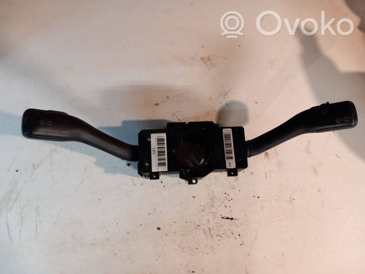 Audi A6 S6 C5 4B Leva/interruttore dell’indicatore di direzione e tergicristallo 8L0953513G