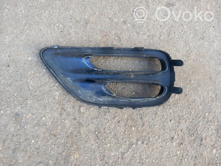 Subaru Legacy Etupuskurin alempi jäähdytinsäleikkö 57731AG020