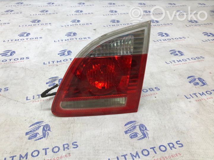 BMW 5 E60 E61 Lampy tylnej klapy bagażnika 6925894