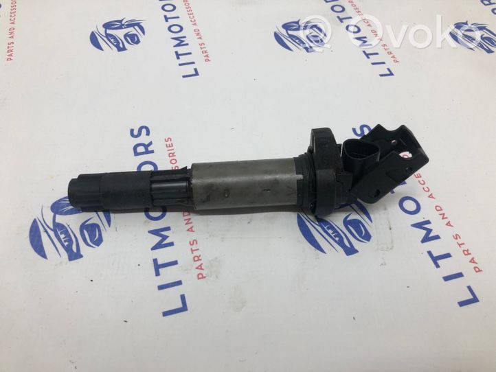 BMW 7 E38 High voltage ignition coil 0221504100