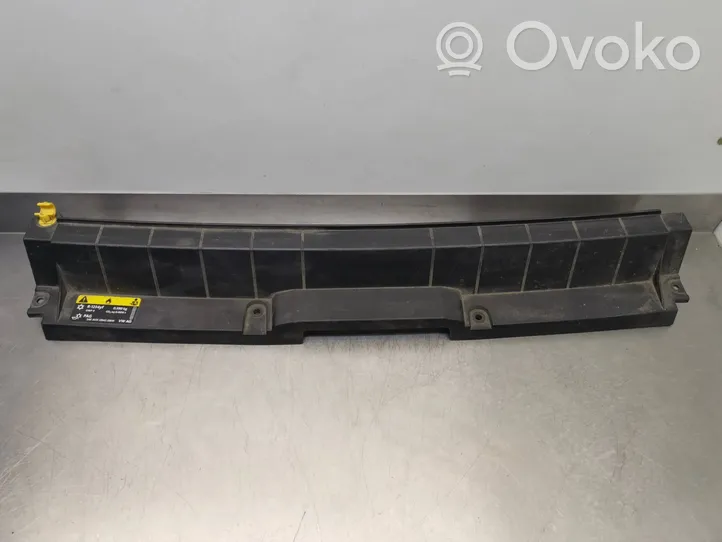 Volkswagen Polo VI AW Radiateur panneau supérieur d'admission d'air 5Q0010008C