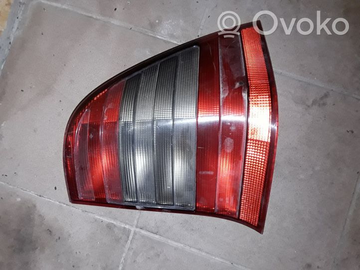 Mercedes-Benz C W202 Lampa tylna 