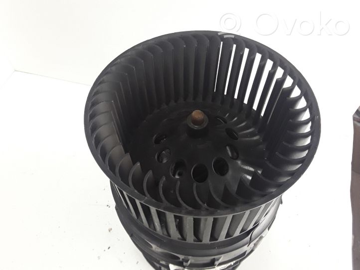 Renault Megane III Ventola riscaldamento/ventilatore abitacolo NT1009074B