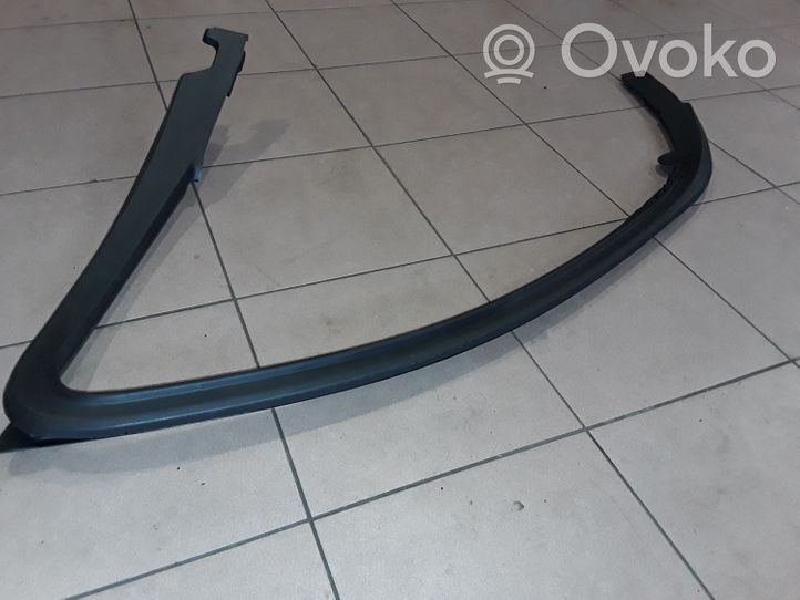 BMW M5 F90 Front door glass trim molding 