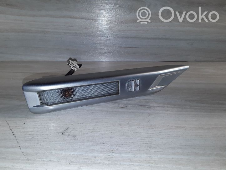 Opel Tigra B Front fender indicator light 