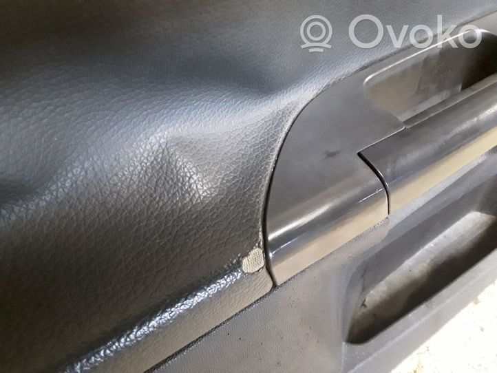 Opel Tigra B Etuoven verhoilu 