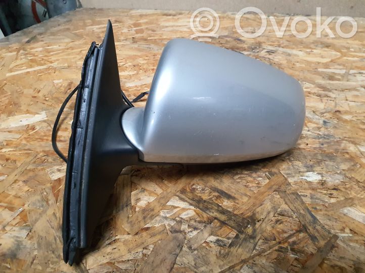Audi A4 S4 B7 8E 8H Front door electric wing mirror, 20.00 € RRR