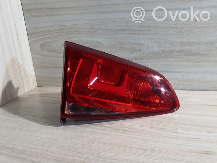 Volkswagen Golf VII Lampy tylnej klapy bagażnika 