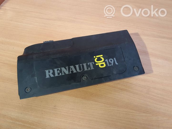 Renault Trafic II (X83) Couvercle cache moteur 8076044