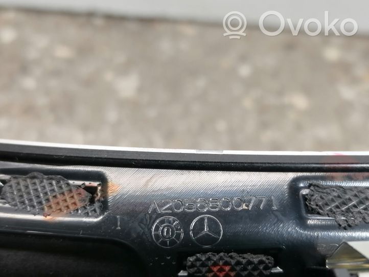 Mercedes-Benz C W205 Cadre, panneau d'unité radio / GPS A2056800771