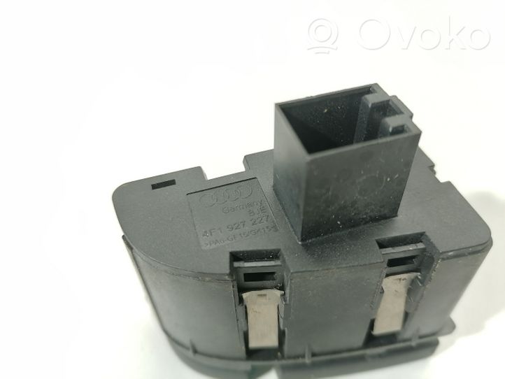 Audi A6 S6 C6 4F Autres commutateurs / boutons / leviers 4F1927227