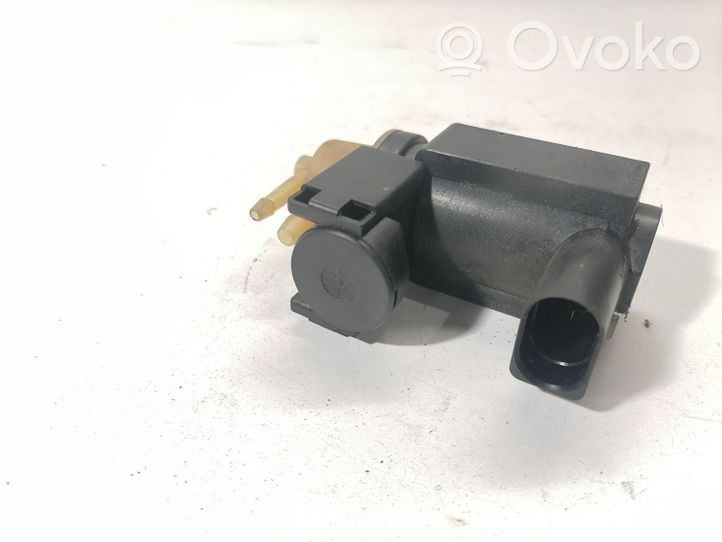 Volvo XC90 Turboahtimen magneettiventtiili 31339808