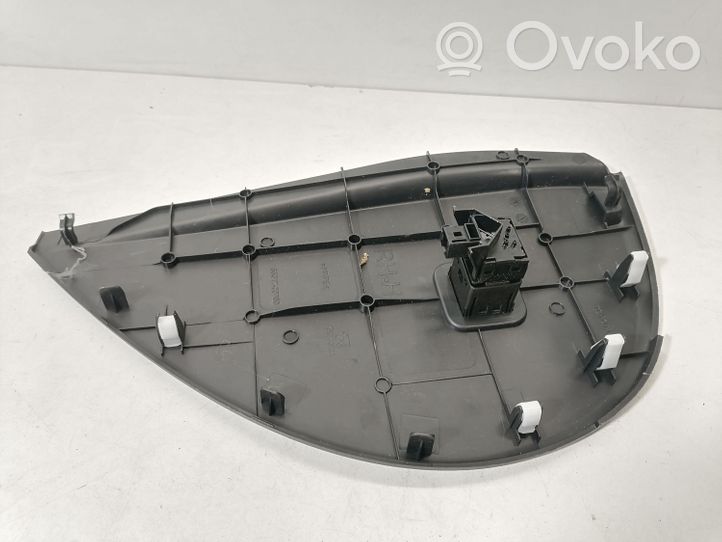 Toyota Avensis T270 Garniture d'extrémité latérale du tableau de bord 5531705050