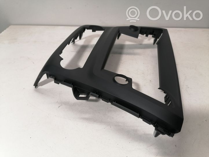 Toyota Avensis T270 Cadre, panneau d'unité radio / GPS 5540505290