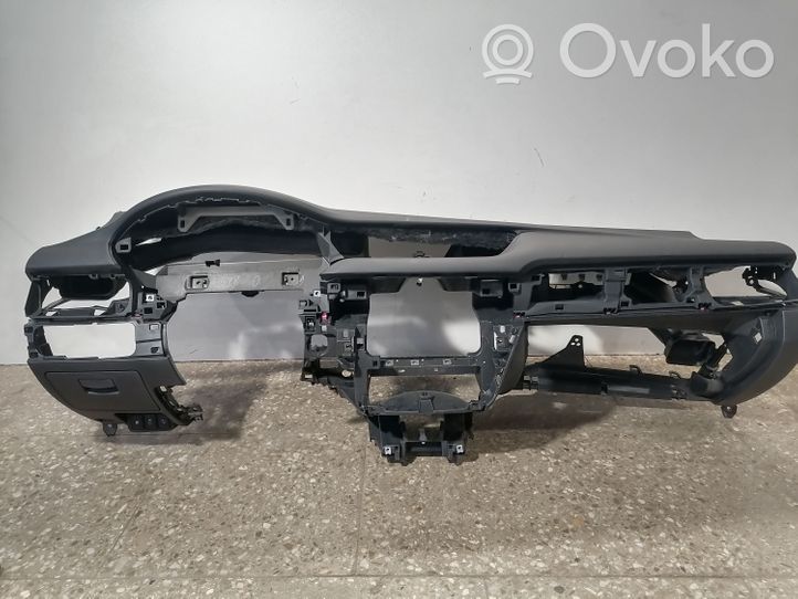 Toyota Avensis T270 Tableau de bord 6423005020