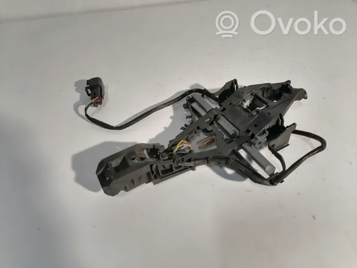 Volvo XC60 Laikiklis/ kronšteinas išorinės atidarymo rankenos galinių durų 30784205