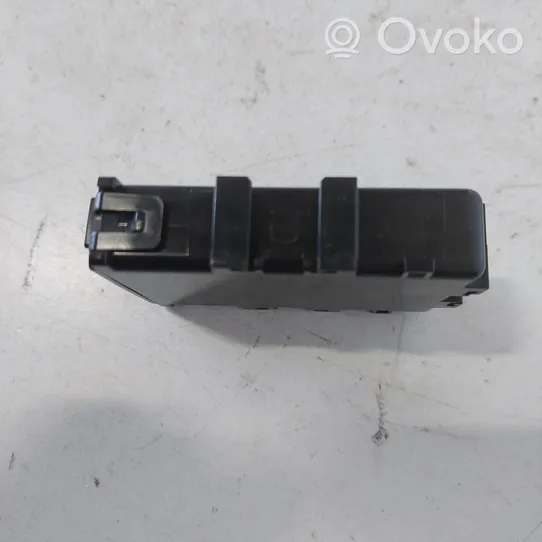 Lexus RX 450H Module de passerelle 8911148140