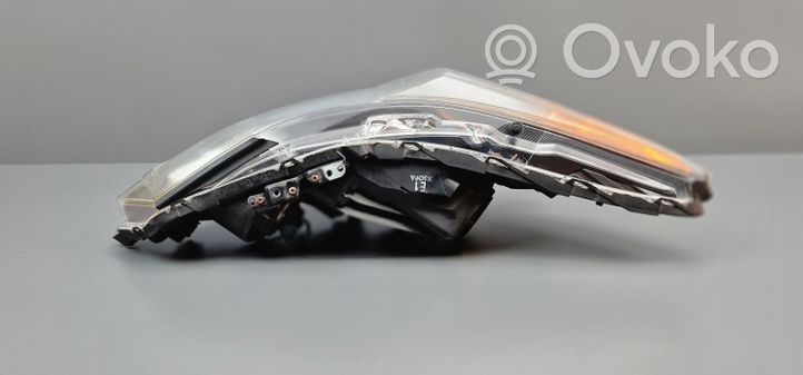 Honda Accord Lampa przednia P7566