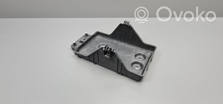 Mazda 6 Boîte de batterie KE7056041