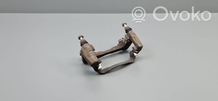 Mazda 6 Supporto della pinza del freno anteriore 