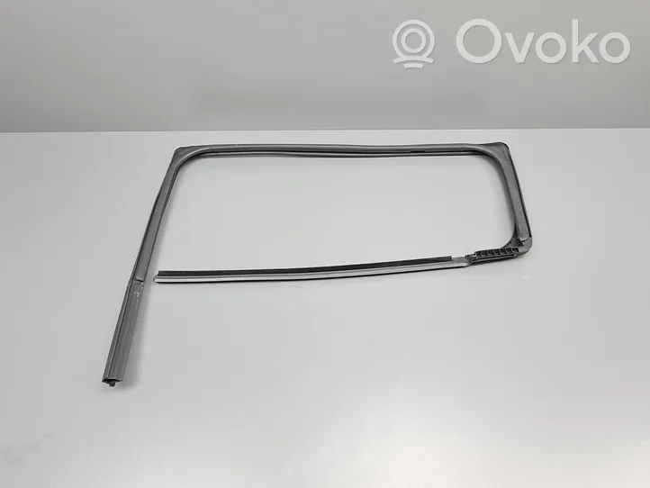 Dacia Sandero Gummidichtung Fenster Scheibe Tür hinten 823307610R