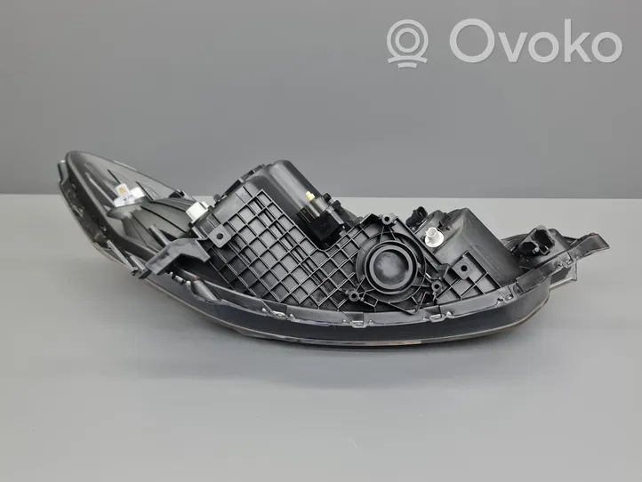 Honda Accord Lampa przednia P7530