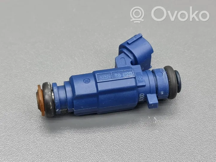 Hyundai i30 Fuel injector 353102B000