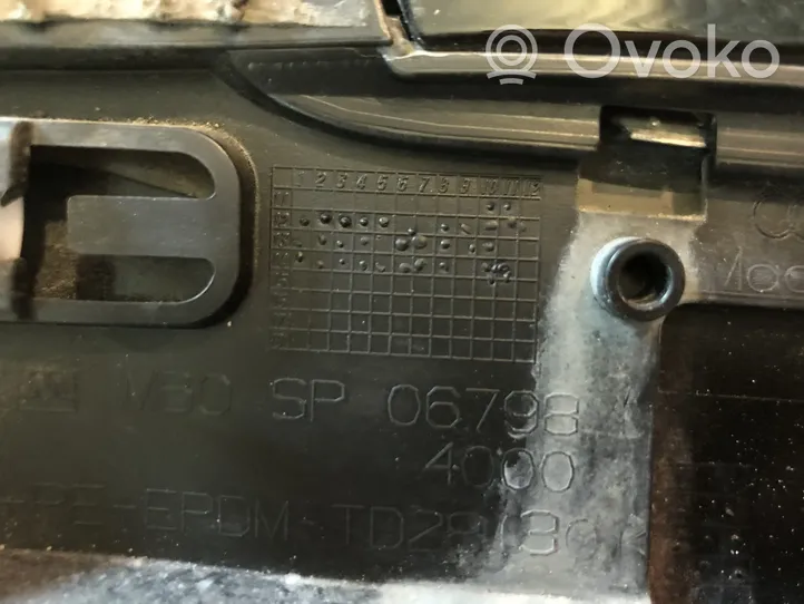 Audi Q5 SQ5 Takaoven lista (muoto) 8R0853969