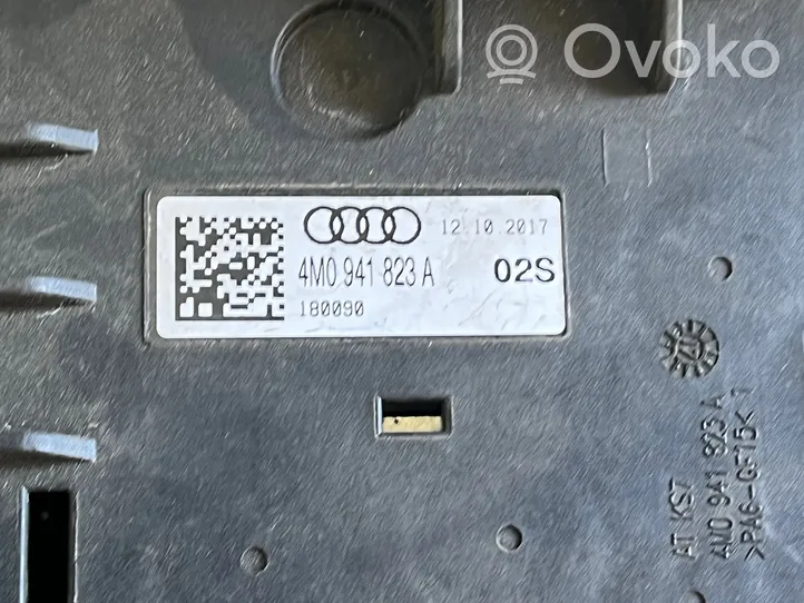 Audi Q7 4M Saugiklių dėžė (komplektas) 4M0941823A