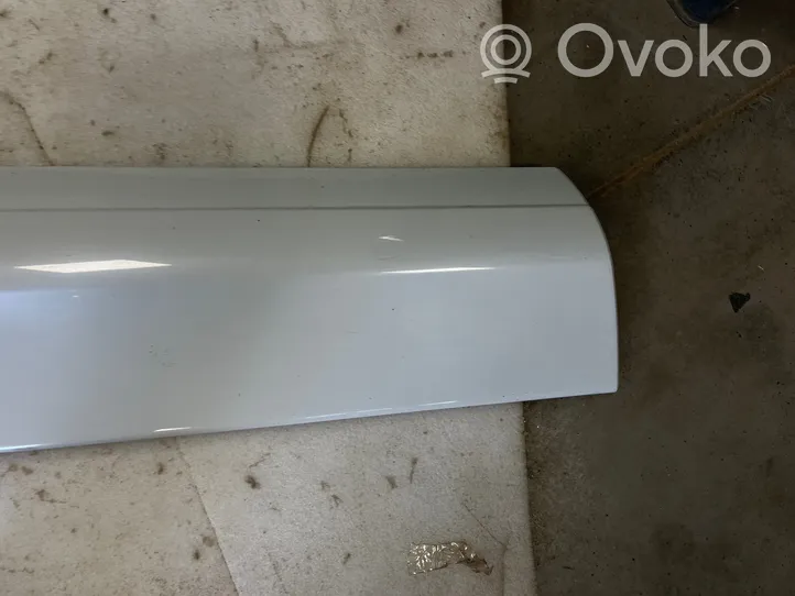 Audi Q7 4L Priekšpusē durvju dekoratīvā apdare (moldings) 4L0853059