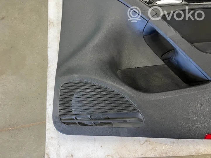 Volkswagen Golf VI Rivestimento del pannello della portiera anteriore 5K4867012BM