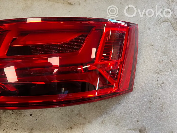 Audi Q7 4M Rear/tail lights 4M0945094