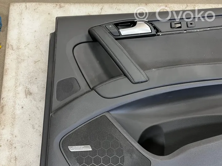 Audi Q7 4L Rivestimento del pannello della portiera posteriore 