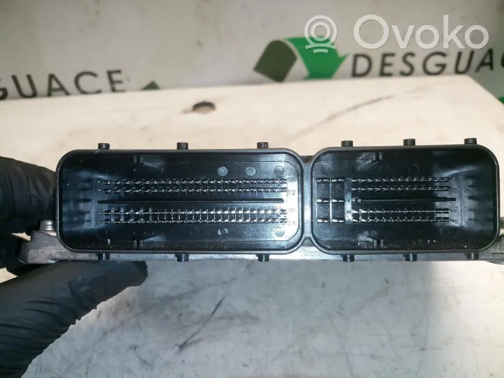 Opel Astra J Moottorin ohjainlaite/moduuli 55579893