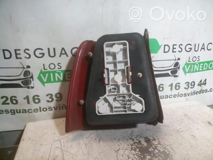 Volkswagen PASSAT Rear/tail lights 3B5945096F