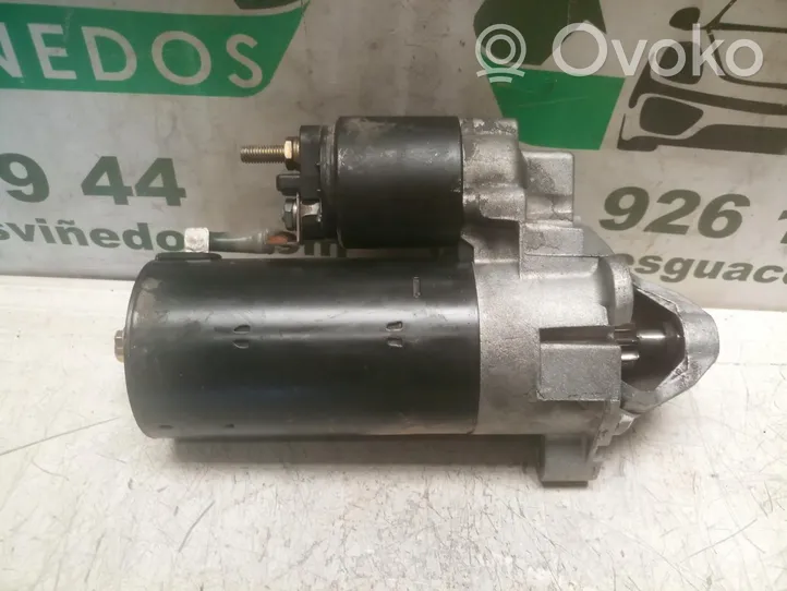 Volkswagen PASSAT Starter motor 068911024G