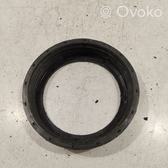 Nissan X-Trail T30 Bague de verrouillage pour réservoir de carburant 