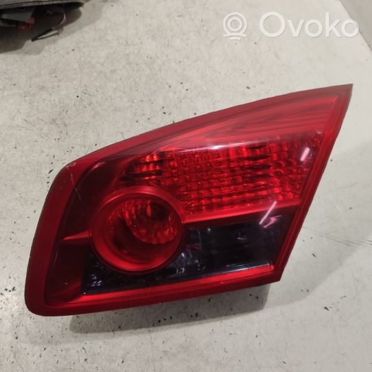 Renault Vel Satis Lampy tylnej klapy bagażnika 8200384034