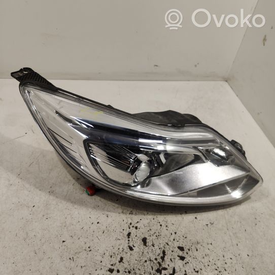 Ford Focus Lampa przednia BM5113D154