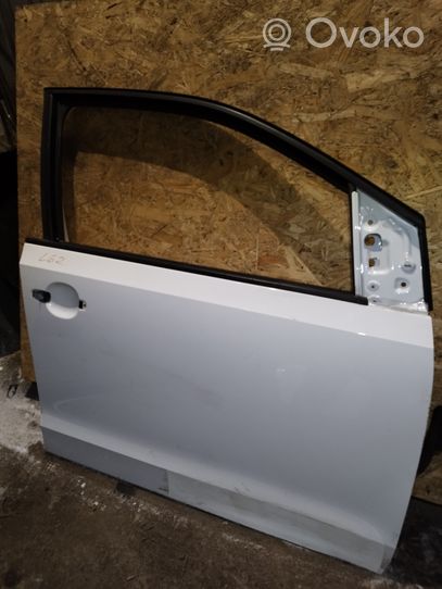 Volkswagen Up Front door 