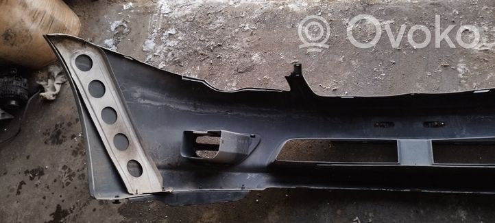 Subaru Legacy Parachoques delantero 57704AG000