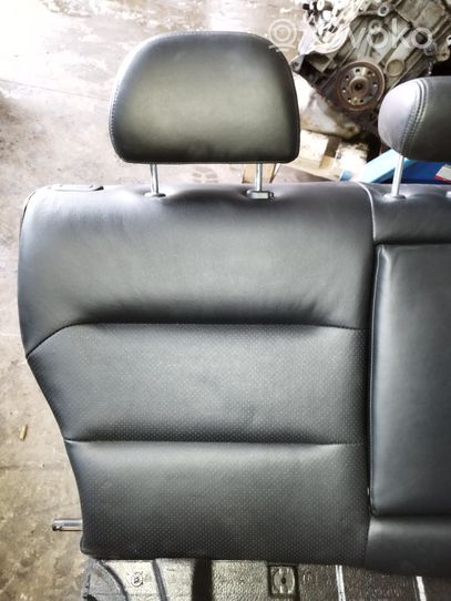 Subaru Legacy Seat set 233970511200
