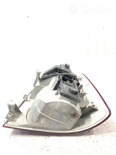 Volkswagen Touran I Lampa tylna 1T0945111K