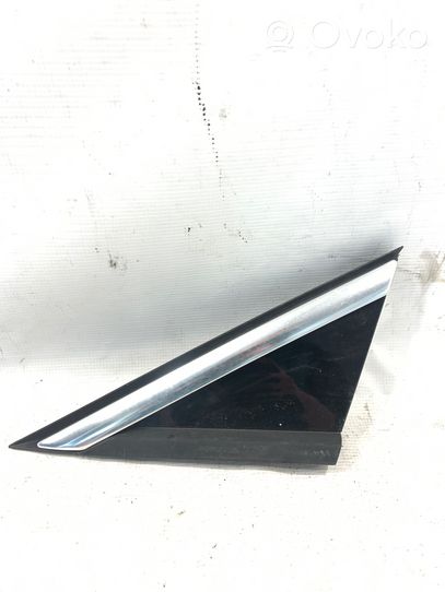 Peugeot 3008 I Moulures des vitres de la porte avant 96842433