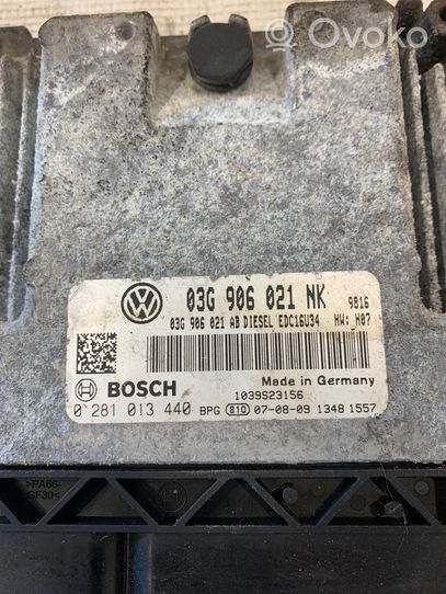 Volkswagen Touran I Moottorin ohjainlaite/moduuli 03G906021BB