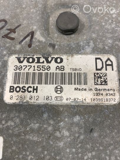 Volvo V70 Calculateur moteur ECU 30791550AB