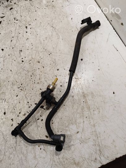 Ford Focus Fuel line pipe 